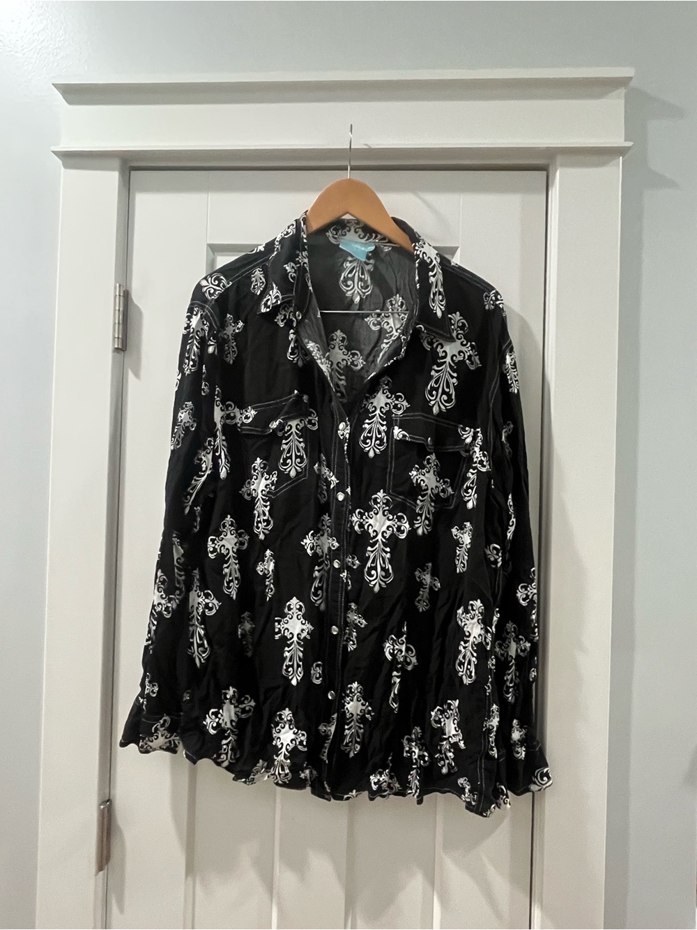 Western Black and White Rhinestone Button Down Shirt Women's Cross Print XXL